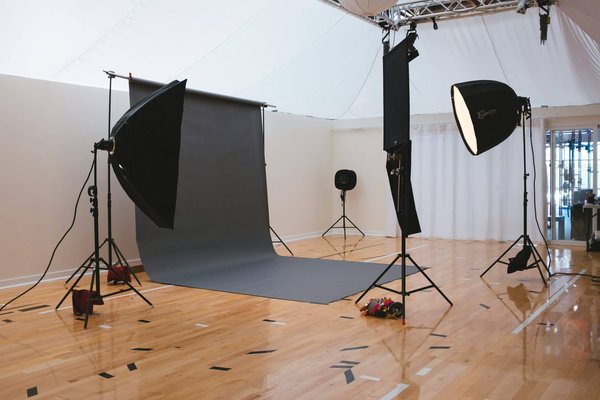 How to Set Up a Professional-Looking Home Photography Studio in a Compact Space?